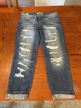 Women’s KanCan, distressed jeans, size 28 inseam measures about 28”
